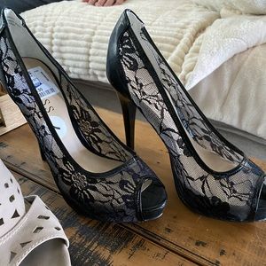 Guess high heel shoes 7